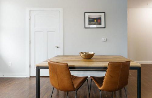 CozySuites Music Row Spacious 2BR with free parking 40 - Foto 16