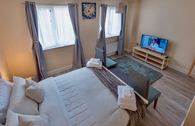 Cosy Home-sleeps 5- Private Garden- Free Parking - Foto 5