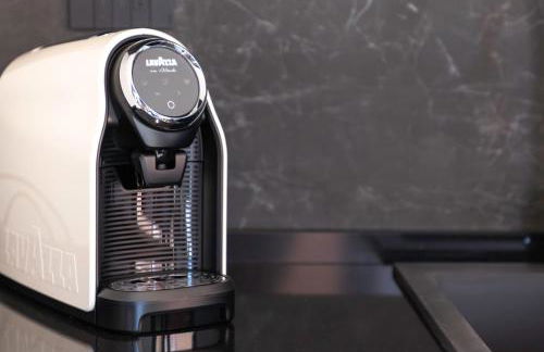 Vittoria's Luxury Apartment Cagliari - Photo 9