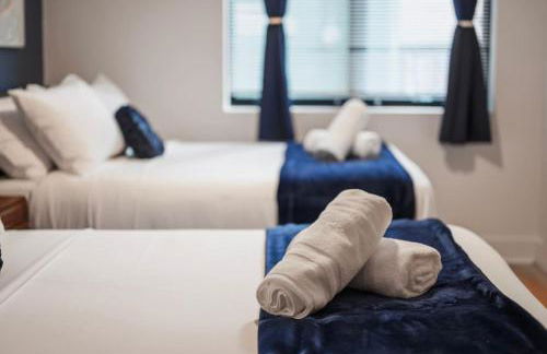 PFR Suites - Highland, 3BR 2BA Shadyside Condo, ADA, 2 Decks and Off-Street Parking - Foto 19