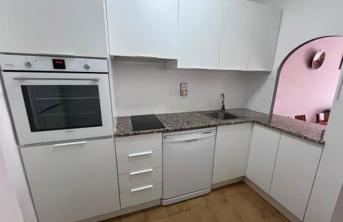 Pis a tocar de la platja amb wifi i parking inclòs - Photo 9