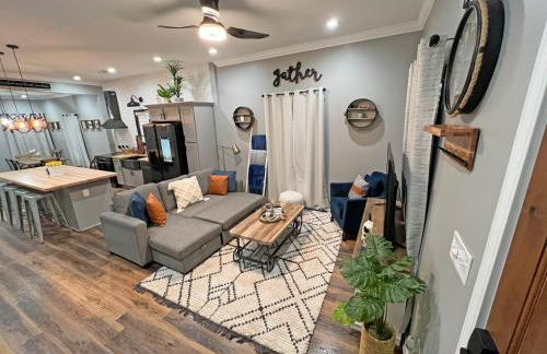 A Cabin in the City with a 5 Star Lush Backyard - Foto 5