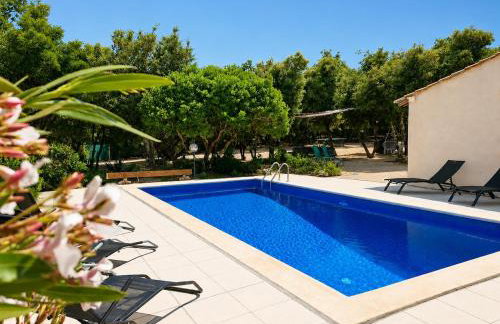 Villa avec piscine sur terrain clôt - Foto 3
