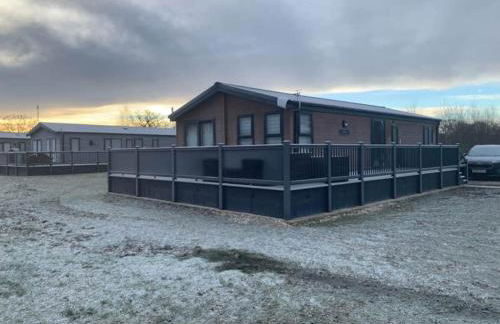 Bay Tree Lodge: Lakeside lodge w/hot tub & cinema surround sound - Foto 23