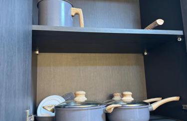 Moderno, Aconchegante e Perto de Tudo! - Foto 28