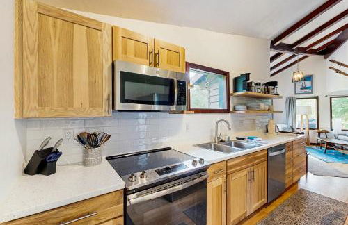 Girdwood Mountain House - Photo 12