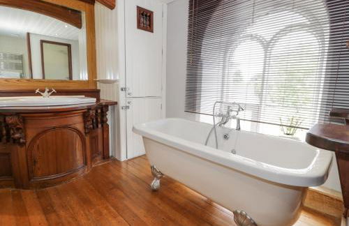 Capel Mawr - Photo 34