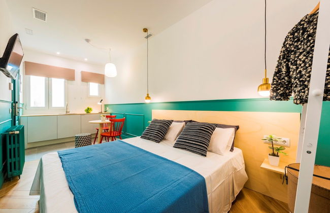 Be Mate Gran Vía Suites - Photo 2