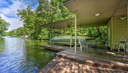 Lakefront Getaway with Private Dock and Kayaks! - Foto 2