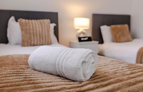 New Modern 2-Bed Apartment in Central Southend, Sleeps 5, Contractor Friendly - Foto 5