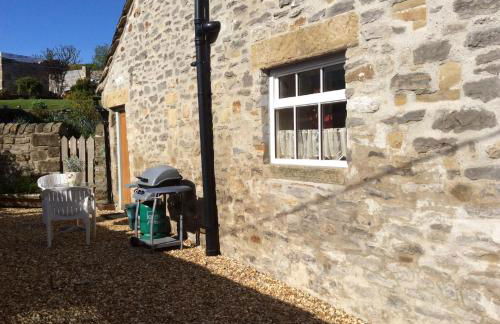 West end cottage and shippon - Photo 12