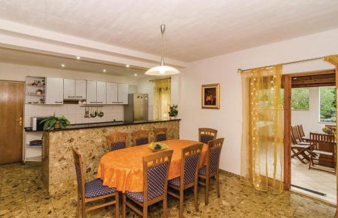 4 Bedroom Cozy Home In Gruda - Photo 21