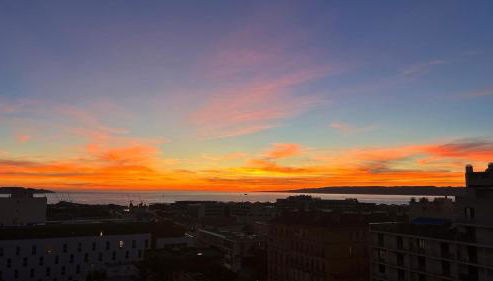 Chez Sonia - Appart T3 Neuf - Vue Mer, 20 min du Vieux-Port, Gare St Charles - Photo 4