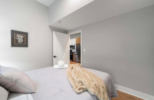 Steps from the Lake Edgewater Modern 2BD 2BA - Photo 23