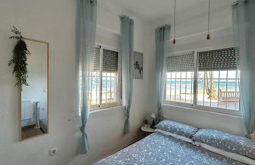 Apartamento Mar Menor - Beachfront apartment with large patio - under new management since July 2024 - Licence No VVMU2814-1 - Foto 16