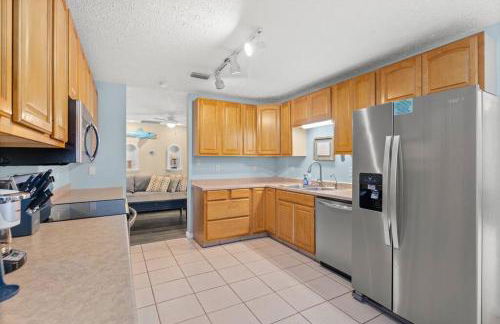 Pirates Cove - Private Pool, Seasonal Hot Tub, Game Room, Close to Beach, Pets OK - Photo 6