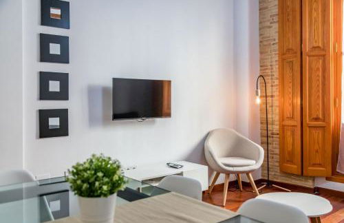 Travel Habitat Plaza de la Virgen - Photo 5