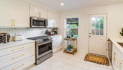 Tulsa Retreat with Backyard Oasis and Putting Green! - Foto 3