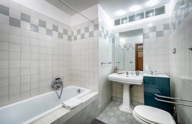 YiD elegant near tramvia - Photo 24