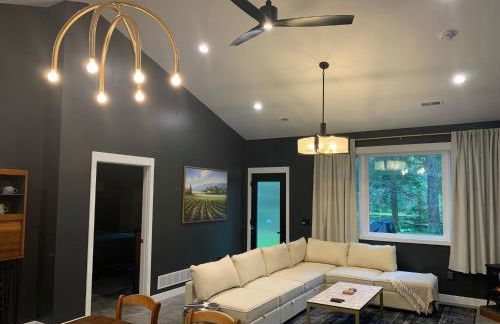 New Listing 2BR/2BA on Trout Lake HotTub & Firepit - Foto 41