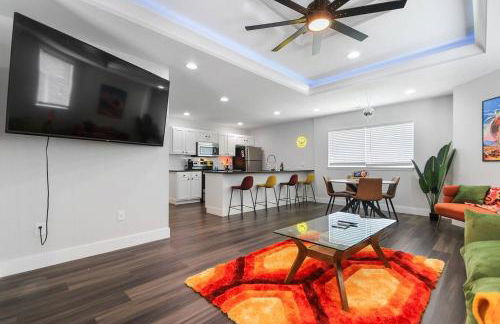 Groovy Getaway king suites, sleeps 8, dogs ok - Foto 2