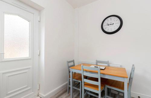 2-Bed House•Free Parking•WiFi•Long Stays Welcome - Photo 20