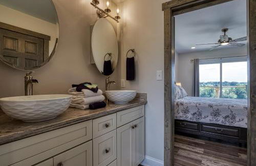 Broadview, River, Golf Course, Games, free Attraction Tickets, WIFI!!! - Foto 18