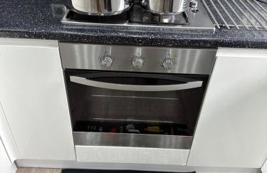 Affluent Living Property perfect for contractors & individuals Free Parking - Foto 33