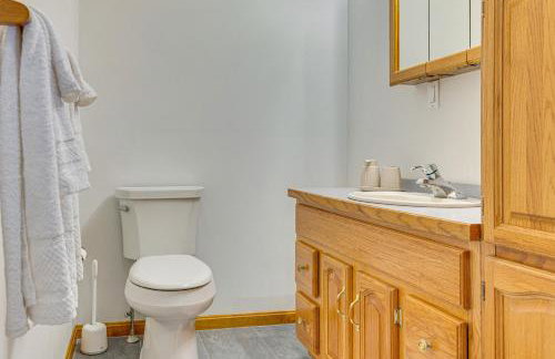 Family Retreat Near Winter Trails in Wakefield! - Foto 12