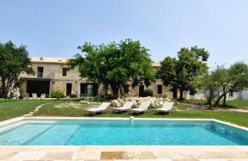 Appartement dans un mas provençal rénové - Photo 2