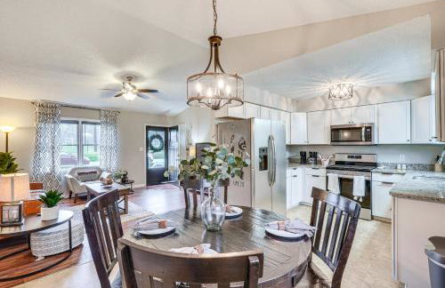 Mebane Home with Private Yard Steps to Downtown! - Foto 8