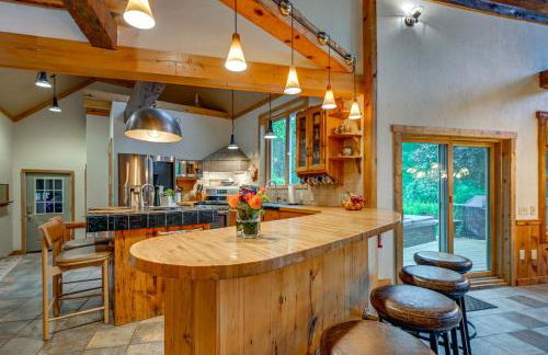 Hot Tub and Private Sauna Wausau Family Home - Foto 6