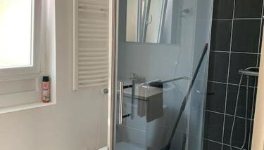 Studio en centre ville d'Argentan - Foto 3, Shower