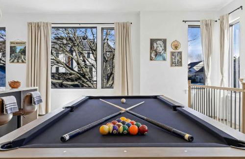 Hot Tub Poker Pool Table & Rooftop City MLS View - Foto 3