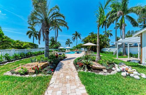 Crooked Coconut: Resort Pool & Spa, Dock - Foto 15