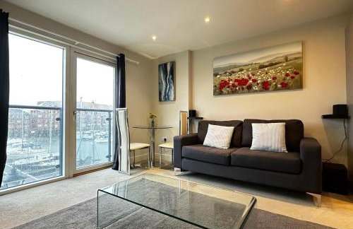 Beach Side APT with Home Cinema - Photo 26