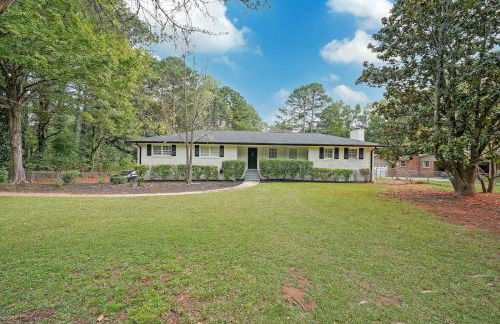 Kennesaw Komfort Home for 8 - Foto 37