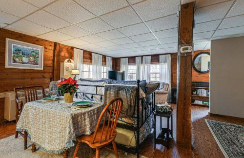 New England Hideaway on Historic 1859 Estate! - Foto 13