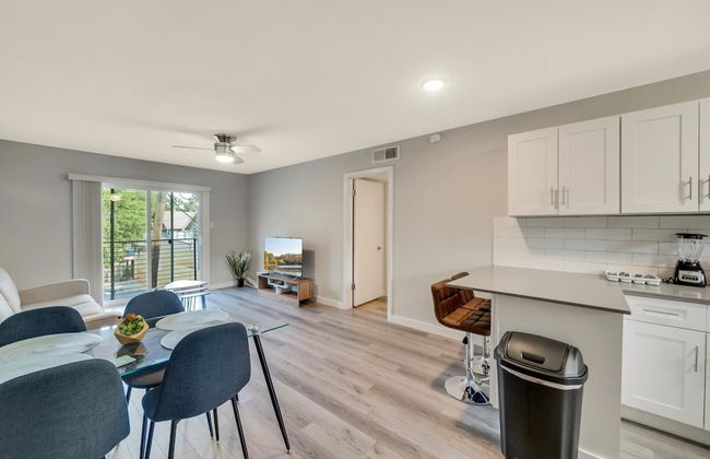 Stylish 2BR Near UT Hyde Park Evonify - Foto 5