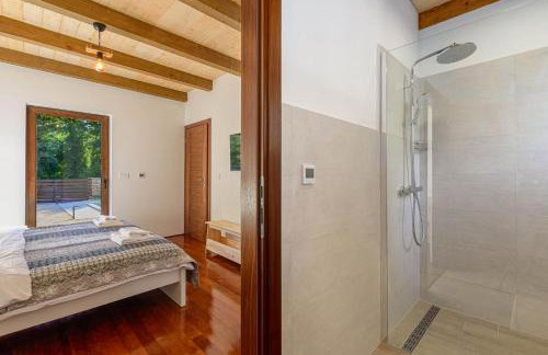 Villa David - luxurious secluded villa with a heated pool - Foto 33