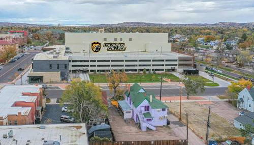 Tiger Lair Walk to CC Historic Downtown COS 4BR - Foto 5