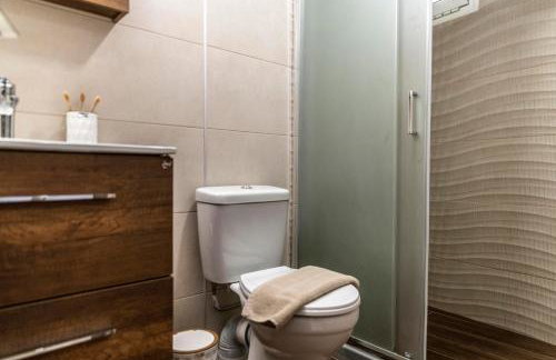 Georgia Apartment - Photo 13