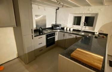 Bumblebee Cottage - Foto 17