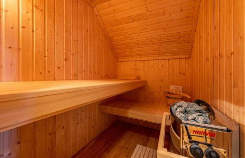 Awesome Home In Licko Cerje With Wifi - Photo 33