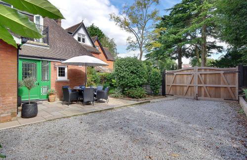 The Coach House Branksome - Photo 6