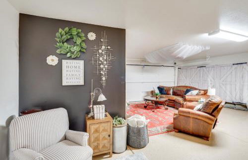 Kingman Family Home Yard, Grill and Room to Relax! - Photo 11