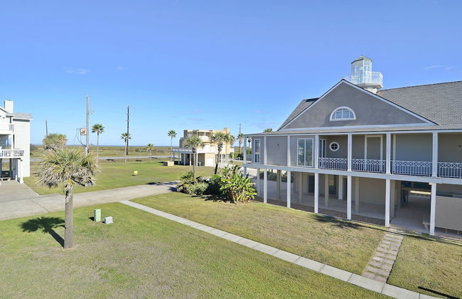 By the Sea - Foto 47