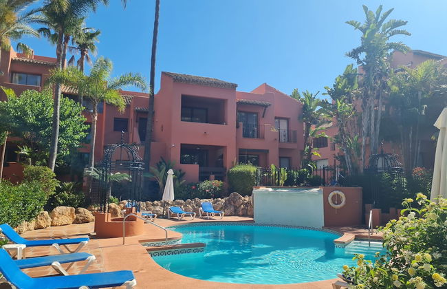 Luxury 2-bed Apartment Elviria - Pool, Sauna & gym - Foto 19