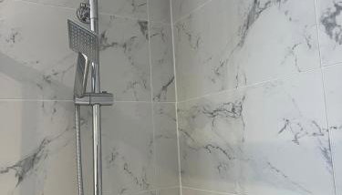 town centre 3, 1st floor, king bed entire flat - Foto 5