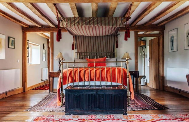 Lavish Tudor Estate Gardens - Sleeps 25 - Foto 27